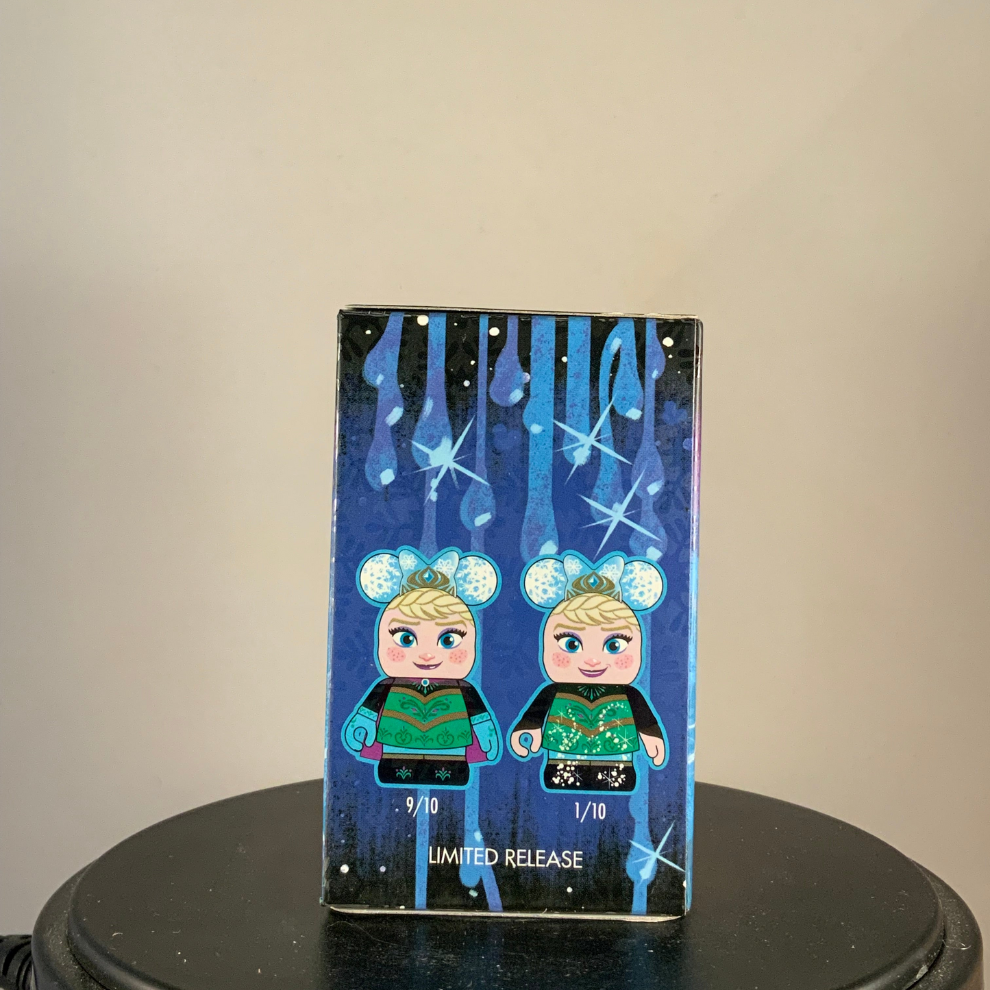 Disney Vinylmation Frozen Eachez 2 packaging and character view