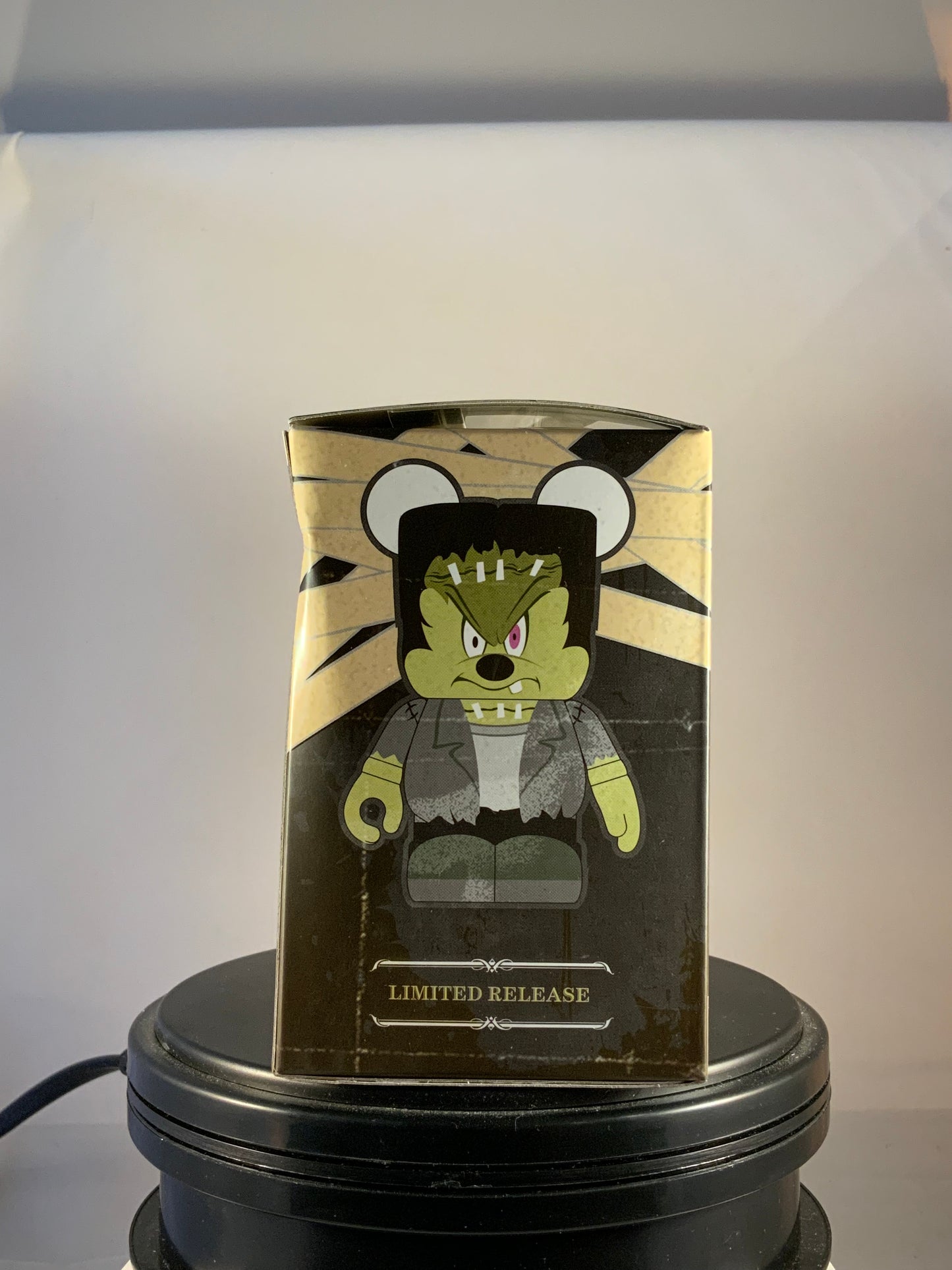 Disney Vinylmation: Spooky Series 1 (Frankenstein and Bride)